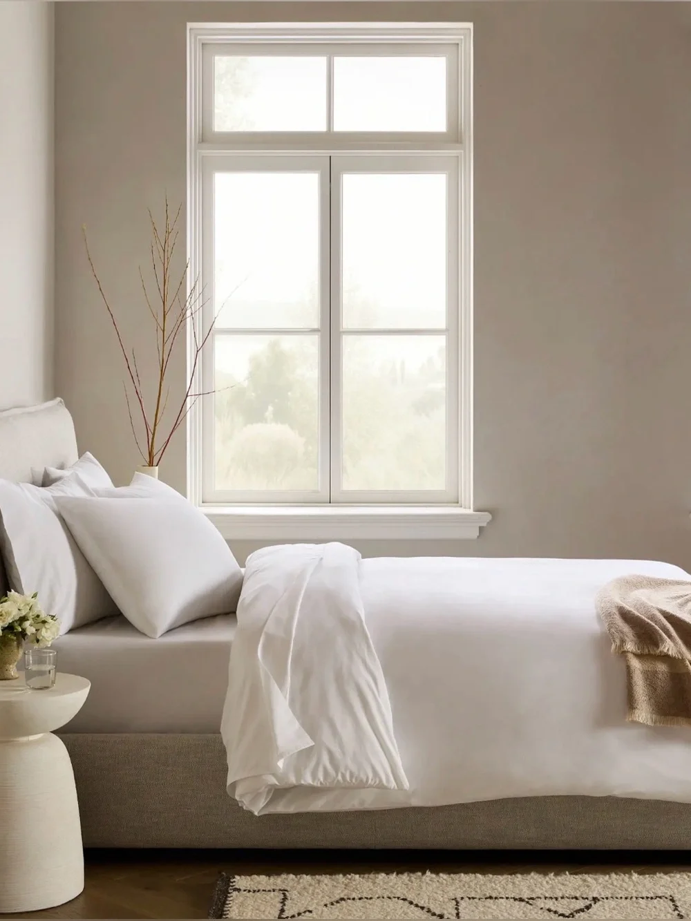 Quince Organic Crisp Percale Duvet Cover in White size Queen